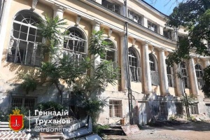В Одесі внаслідок нічної атаки пошкоджена інфекційна лікарня