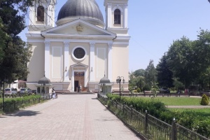 Під час сутичок біля собору в Чернівцях постраждали 12 людей, у тому числі поліцейські