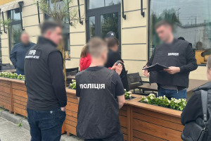 Поліція викрила корупційні схеми ухилення від мобілізації в шести областях України
