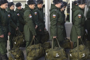 На окупаційних територіях заманюють випускників шкіл до військових вишів Росії - ЦНС