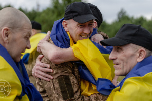 В СБУ показали ексклюзивні кадри з обміну полонених