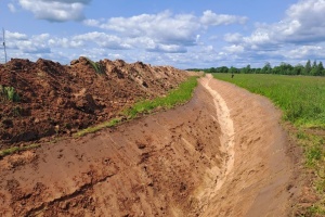 Естонія почала будівництво траншей і бункерів на кордоні з Росією