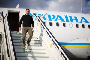 President Zelensky arrives in UK