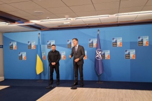 Selenskyj beim NATO-Gipfel über Bedarf an Luftabwehrsystemen 