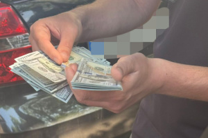 ДБР затримало військовослужбовця за спробу організації каналу втечі за кордон військових-дезертирів