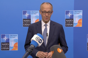 Члени НАТО підвищують оборонні витрати перед загрозою з боку Росії - Мерц