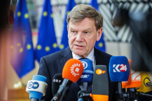 Germany’s Foreign Minister arrives in Kyiv