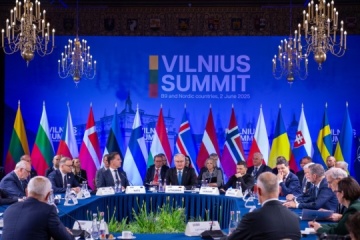 Volodymyr Zelensky prévoit d’aborder les garanties de sécurité à huis clos à Vilnius