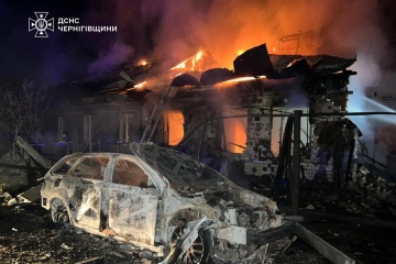 Attaques nocturnes russes : neuf civils blessés et des infrastructures civiles endommagées dans plusieurs régions d’Ukraine