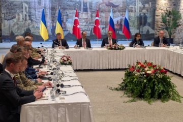 Rusos lanzan una campaña para desacreditar al equipo negociador ucraniano en Estambul