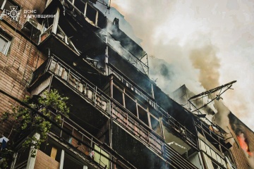 Massiver russischer Angriff auf Charkiw tötet drei Menschen