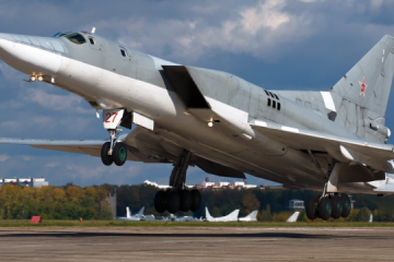 ロシア、「蜘蛛の巣」作戦後に戦略爆撃機を極東に移動