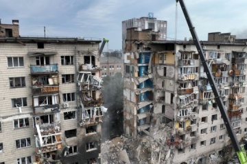 Les corps de cinq personnes retrouvées dans les décombres d'une maison à Kyiv