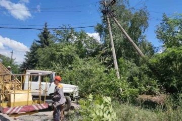 Russian forces shell power workers in Donetsk region