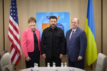 Zelensky aborda el apoyo a Ucrania y la iniciativa de alto el fuego de Trump con senadores del Congreso de EE. UU.