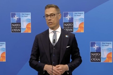 Le président finlandais a déclaré qu'il était nécessaire de frapper la machine militaire russe