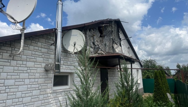 Guerre en Ukraine : Un civil tué et sept autres blessés dans des bombardements russes sur la région de Donetsk 