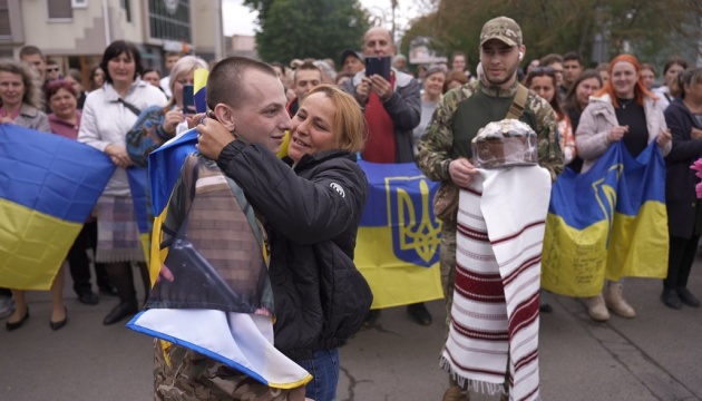 На Вінниччині зустріли добровольця Павла Данилюка, який пробув у російській неволі 17 місяців