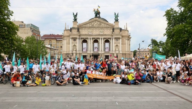 У Львові провели велопробіг на підтримку онкохворих дітей