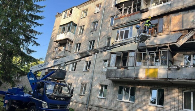 У Харкові внаслідок ударів РФ пошкоджені щонайменше 26 будівель У Харкові внаслідок ударів РФ пошкоджені щонайменше 26 будівель