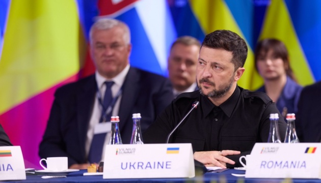 Зеленський анонсував нові оборонні пакети після саміту «Бухарестської дев’ятки» 