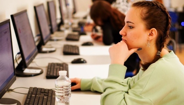 Кількість випускників українських шкіл щороку зменшується на 20-30 тисяч - Міносвіти