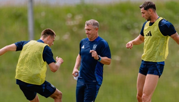 Збірна України з футболу провела перше тренування в Торонто