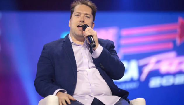 Чиновник Держдепу, який закрив відділ боротьби з дезінформацією, пов'язаний з Кремлем через дружину - ЗМІ