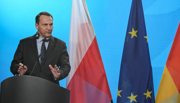 Sikorski ma nadzieję, że nowy prezydent Polski będzie kontynuował linię swoich poprzedników w kwestii Ukrainy Sikorski ma nadzieję, że nowy prezydent Polski będzie kontynuował linię swoich poprzedników w kwestii Ukrainy