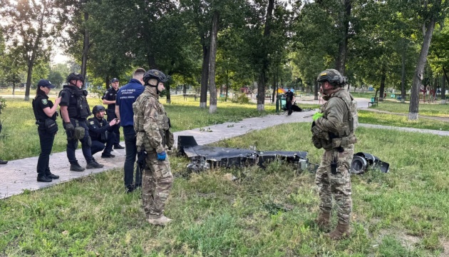 У Харкові вибухотехніки знешкодили російський дрон, який впав у житловому районі