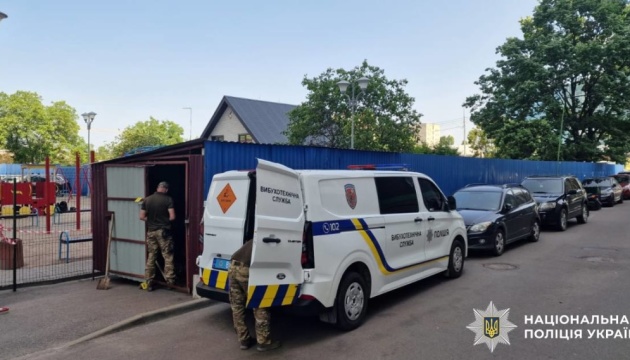 У Києві через вибух у сміттєвому баку постраждали двоє людей