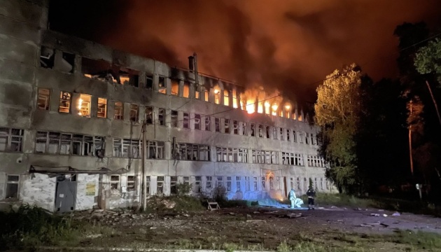 Росіяни атакували «Шахедами» непрацююче підприємство в Тростянці Росіяни атакували «Шахедами» непрацююче підприємство в Тростянці