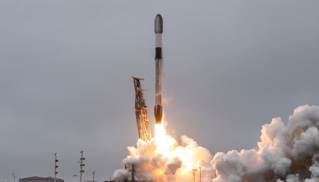 SpaceX запустила у космос ще 27 супутників Starlink