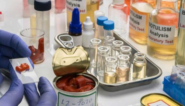 В Україні з початку року на ботулізм захворіла 41 людина, є два летальні випадки