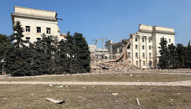 Новини 5 червня: Зруйновано Херсонську ОДА, пуски по Іскандерах, Ломаченко завершив кар’єру