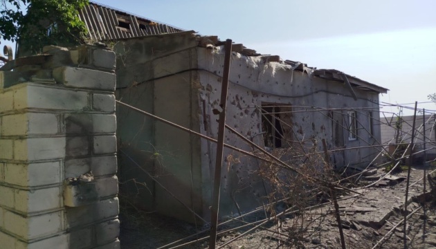 Військові РФ вночі обстріляли будинок та освітній заклад у Білозерці Військові РФ вночі обстріляли будинок та освітній заклад у Білозерці