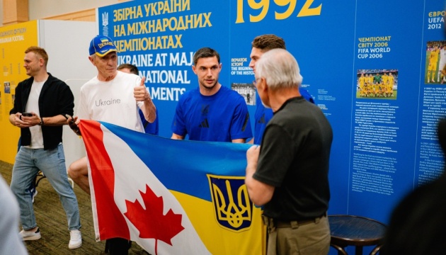 Команда Української асоціації футболу вперше зустрілася з діаспорою в Торонто Команда Української асоціації футболу вперше зустрілася з діаспорою в Торонто