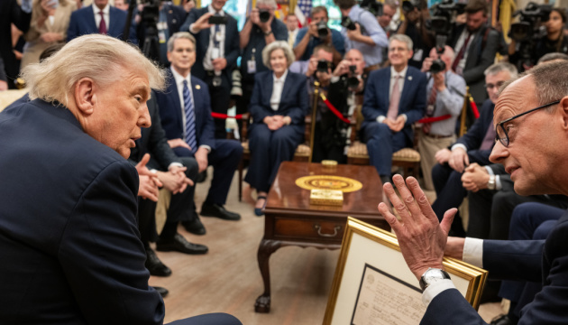 トランプ米大統領はロシアに圧力をかけて対ウクライナ戦争を止められる＝メルツ独首相

