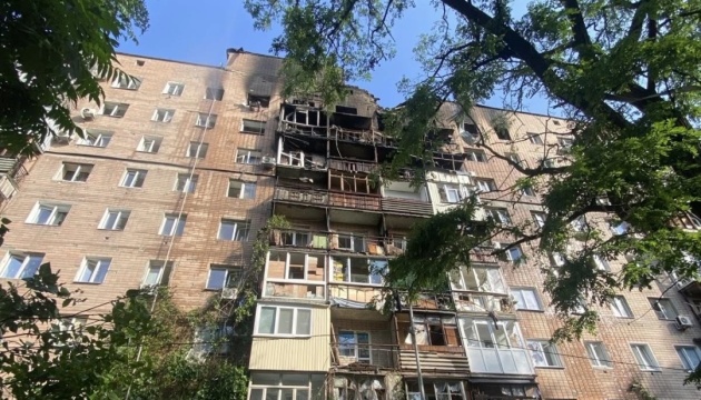 Two police officers injured in massive Russian attack on Kharkiv Two police officers injured in massive Russian attack on Kharkiv