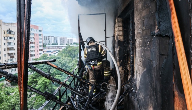 У Харкові завершили рятувальні роботи на місці удару по багатоповерхівці