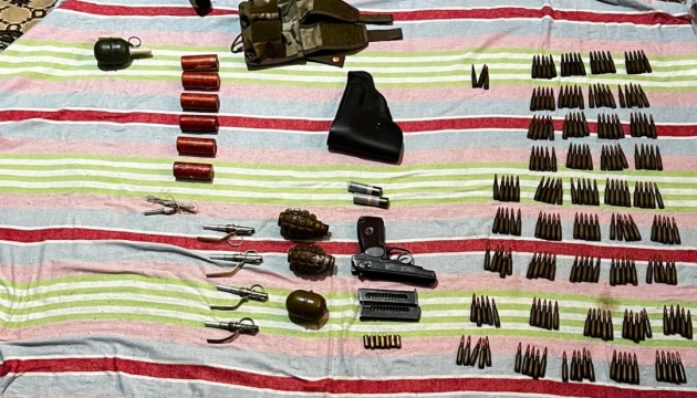 Житель Славутича зберігав у помешканні арсенал боєприпасів - поліція