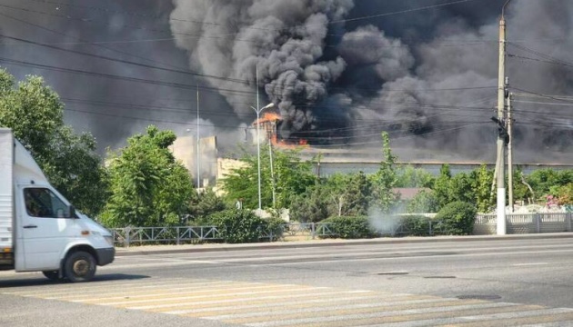 В окупованому Мелітополі горить один із цехів «Гідромашу» - Андрющенко В окупованому Мелітополі горить один із цехів «Гідромашу» - Андрющенко
