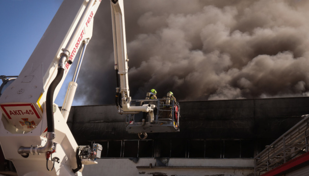Fire at agricultural equipment warehouse in Mykolaiv region extinguished after Russian attack Fire at agricultural equipment warehouse in Mykolaiv region extinguished after Russian attack