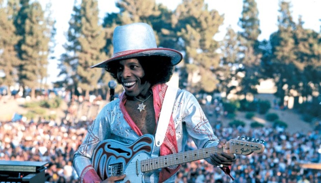 Помер фронтмен гурту Sly and the Family Stone Слай Стоун Помер фронтмен гурту Sly and the Family Stone Слай Стоун