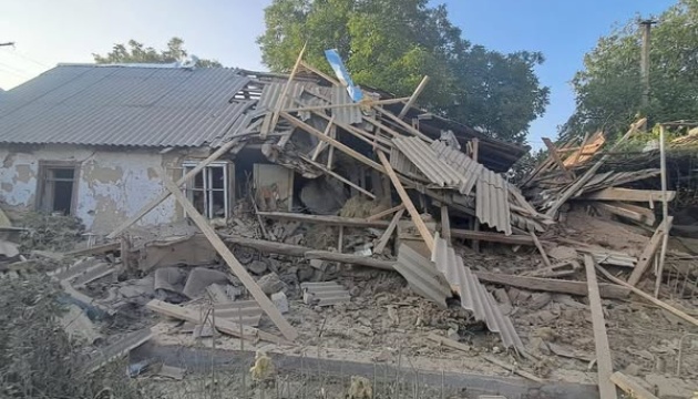 Ворог атакував Дніпропетровщину дронами, КАБ і артилерією, є пошкодження Ворог атакував Дніпропетровщину дронами, КАБ і артилерією, є пошкодження