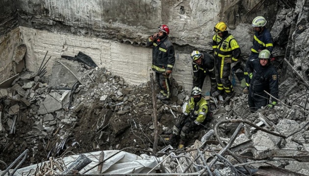 У Харкові виявили ще одну загиблу на підприємстві, яке атакували 7 червня У Харкові виявили ще одну загиблу на підприємстві, яке атакували 7 червня