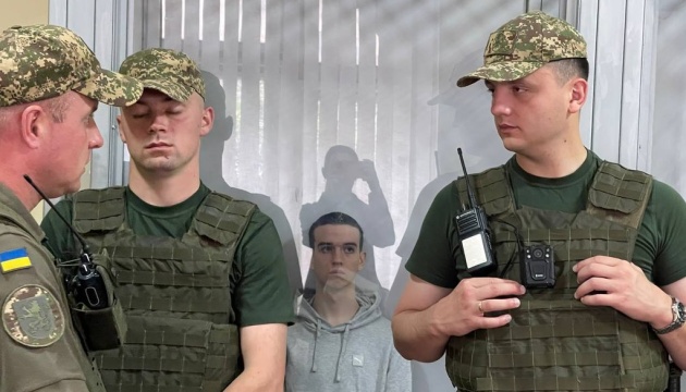 Підозрюваний у вбивстві Ірини Фаріон хоче відмовитися від бронежилета та каски Підозрюваний у вбивстві Ірини Фаріон хоче відмовитися від бронежилета та каски