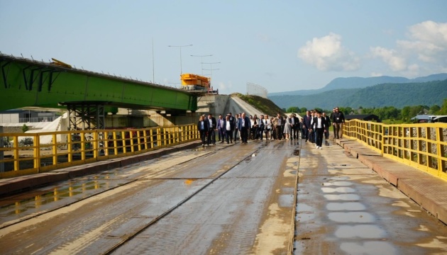 Українська та румунська делегації оглянули будівництво пункту пропуску «Біла Церква - Сігету-Мармацієй» Українська та румунська делегації оглянули будівництво пункту пропуску «Біла Церква - Сігету-Мармацієй»