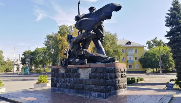 На Полтавщині демонтують два пам’ятники радянським матросам