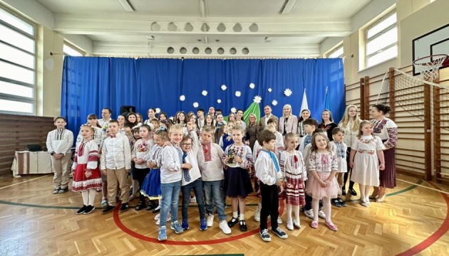 У Варшаві відзначили завершення навчального року в українському освітньому закладі